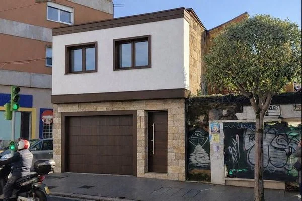 Independent Teis house, 123 m² potential