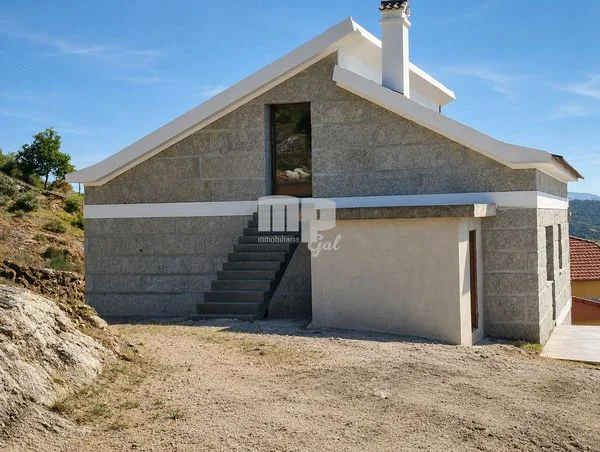 Chalet de piedra en Traspielas, 3 dormitorios