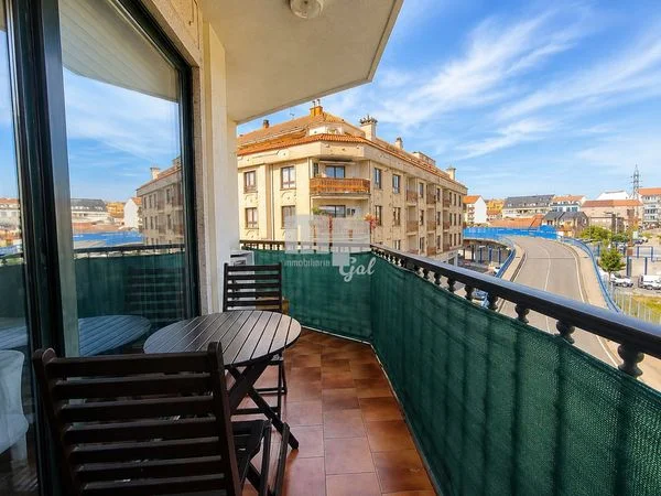 Renovated Arcade flat with garage