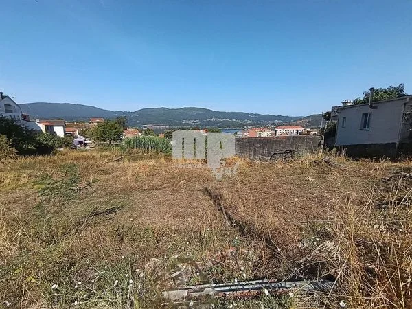 Urban plot near coast, 466 m²