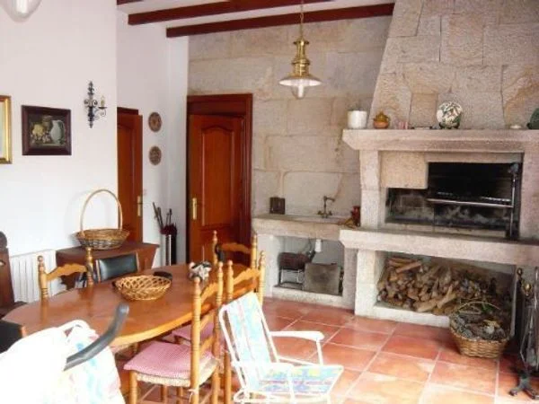Sea-view Sabarís chalet, five bedrooms