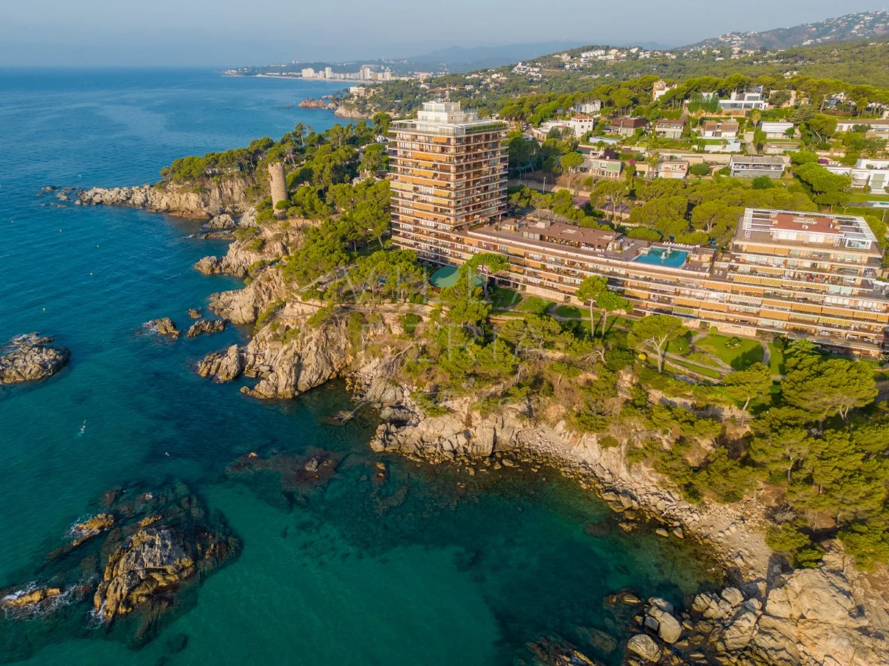 Beachfront penthouse with four bedrooms