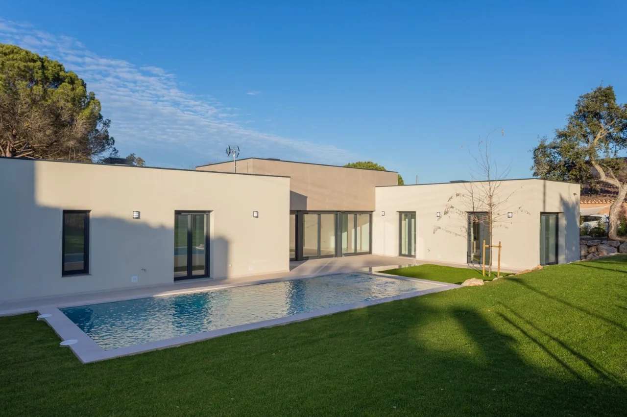 Villa de obra nueva en Mont Rei, 3 dormitorios