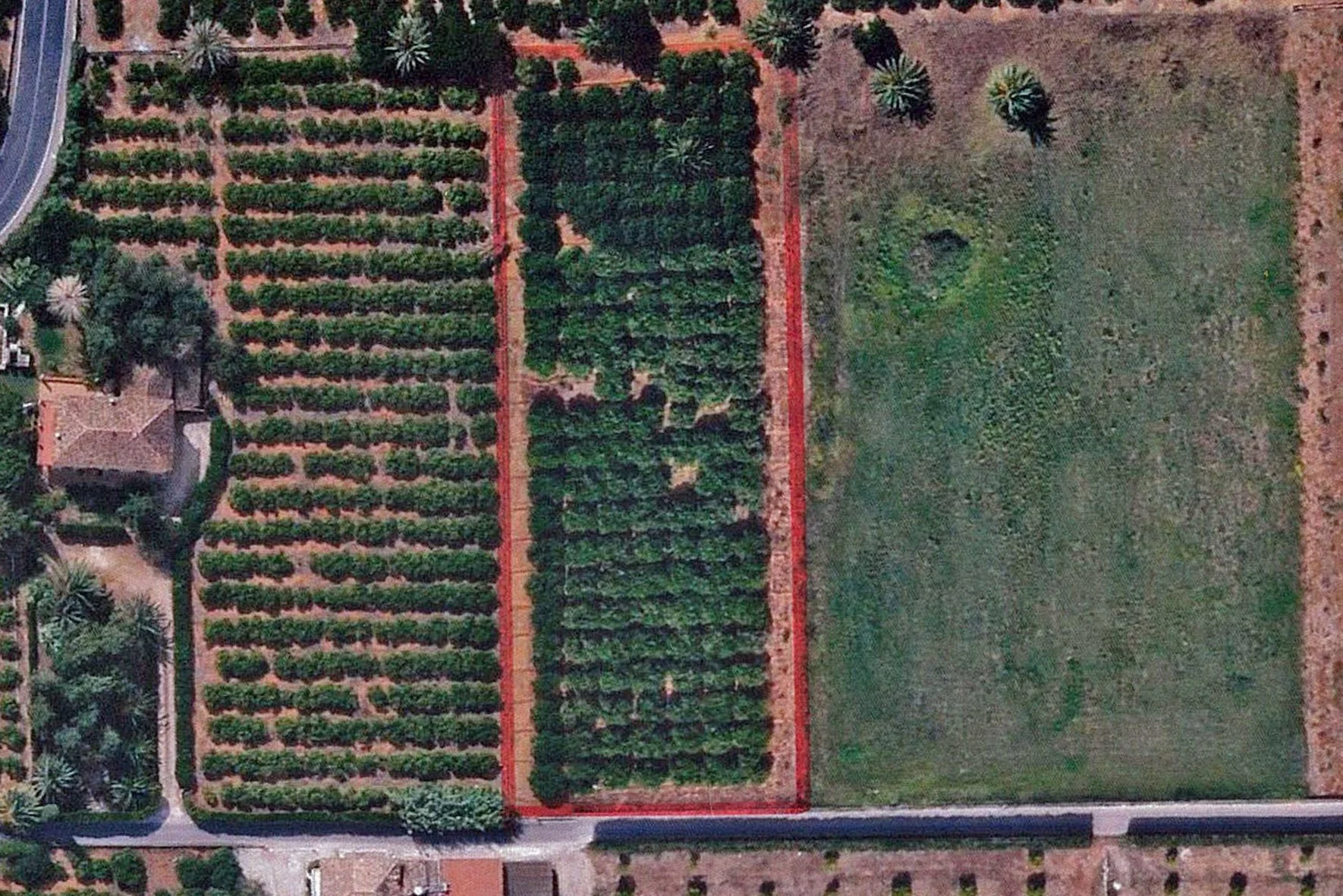 Parcela urbana en Denia cerca de playa, 5.437 m²