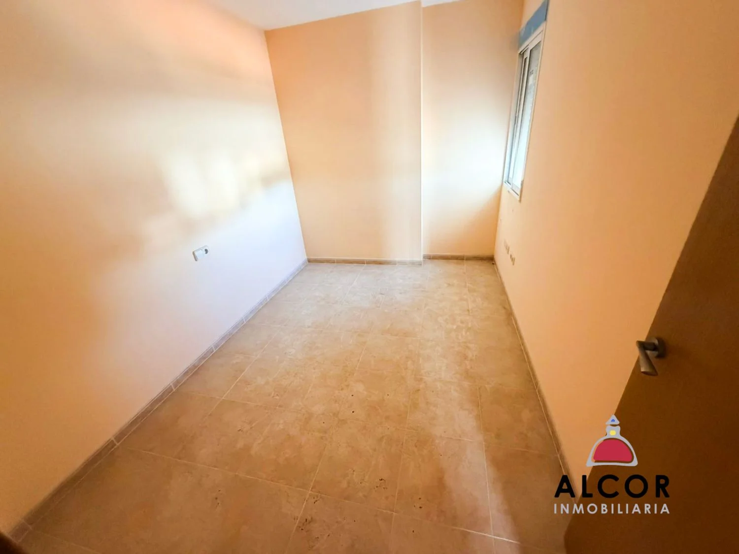 Piso nuevo con garaje en Alcalá