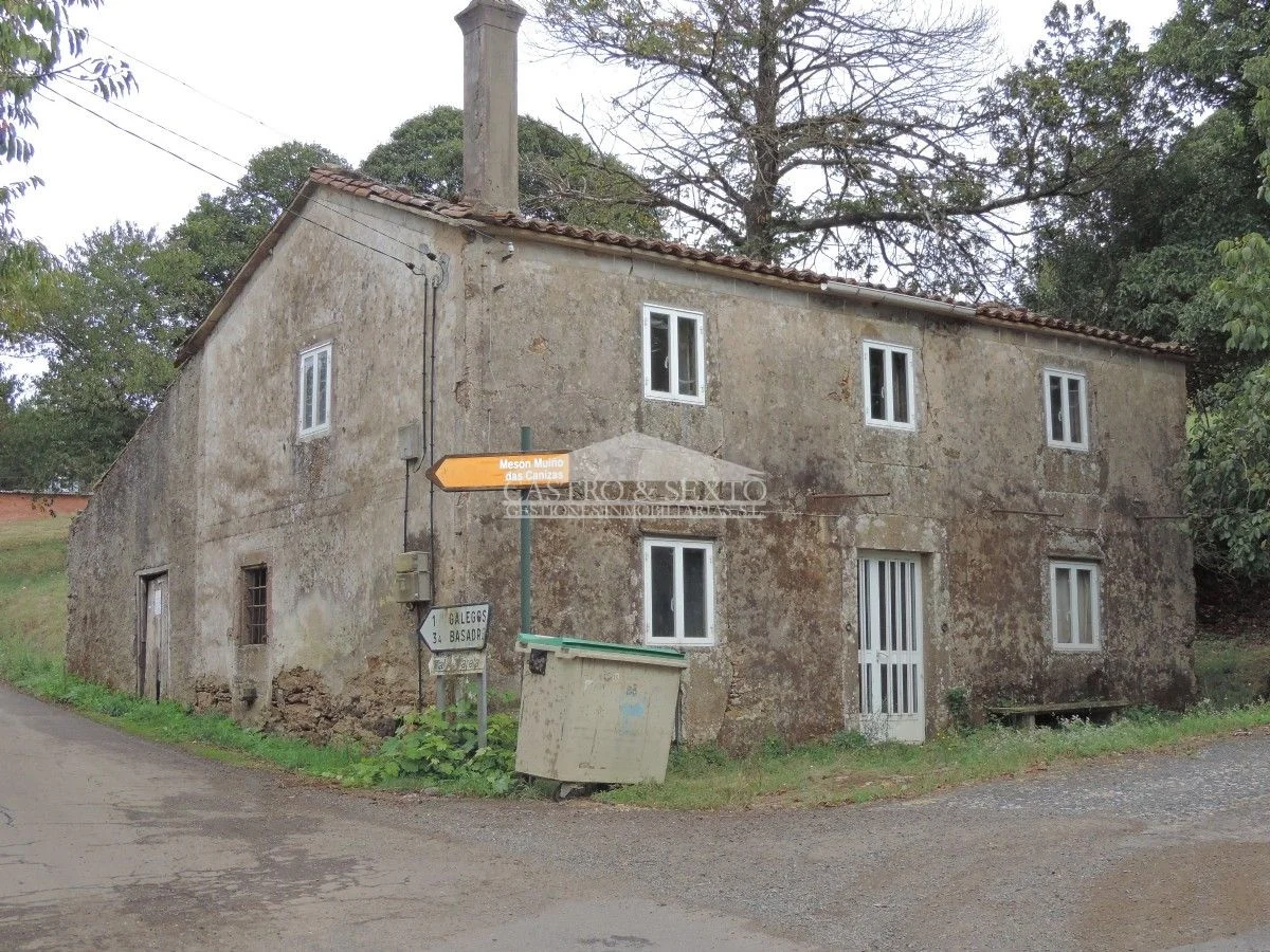 Casa para restaurar con finca de 4.000 m²