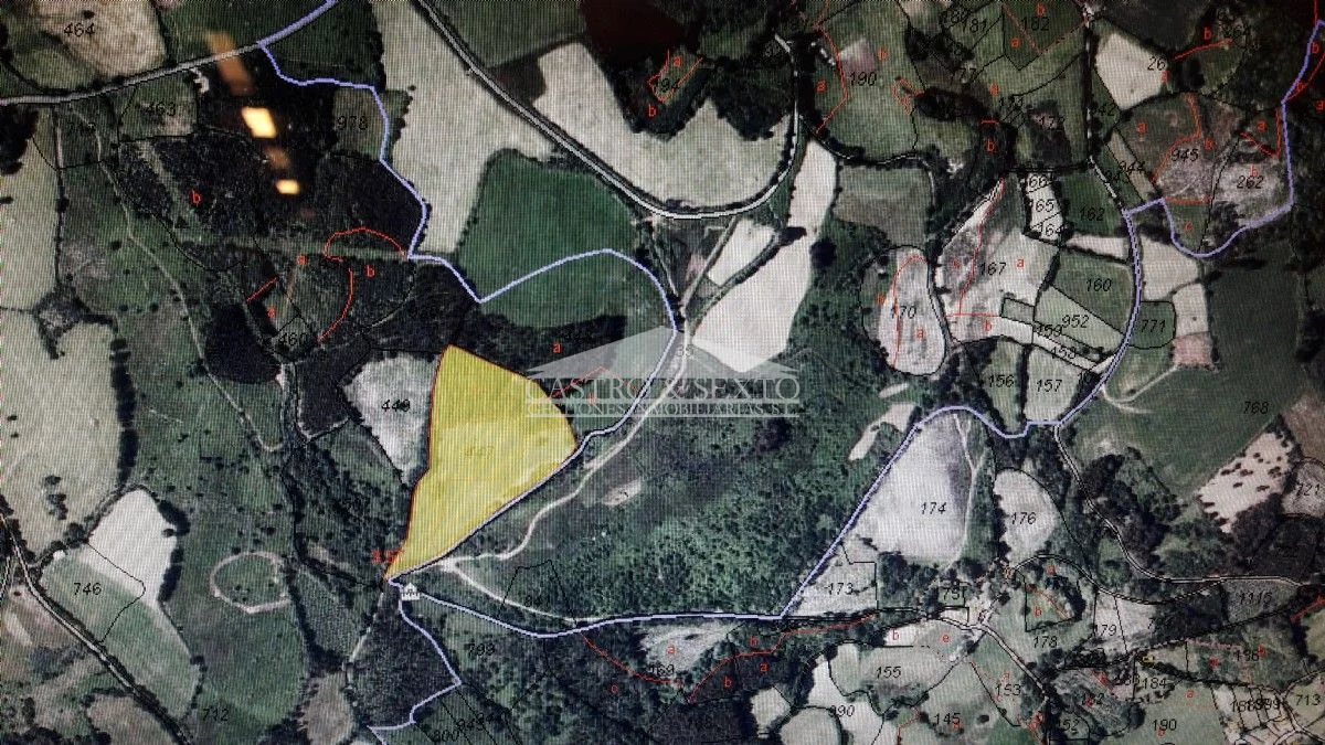 Forest land in Toques, 29,480 m²