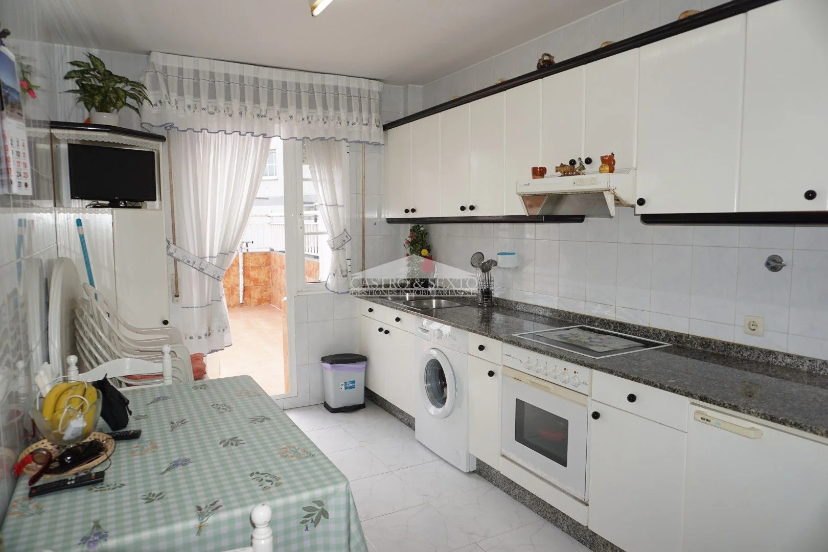 Two-bedroom flat in Teixeiro
