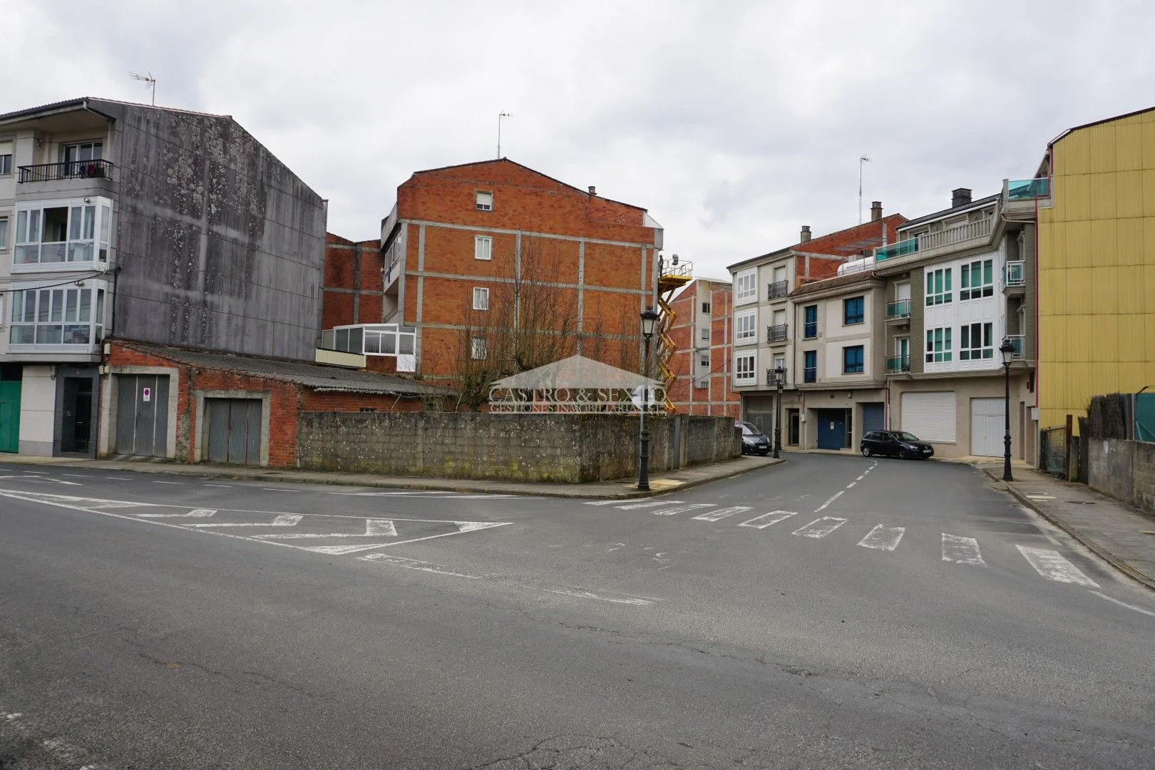 Urban Melide plot with warehouse