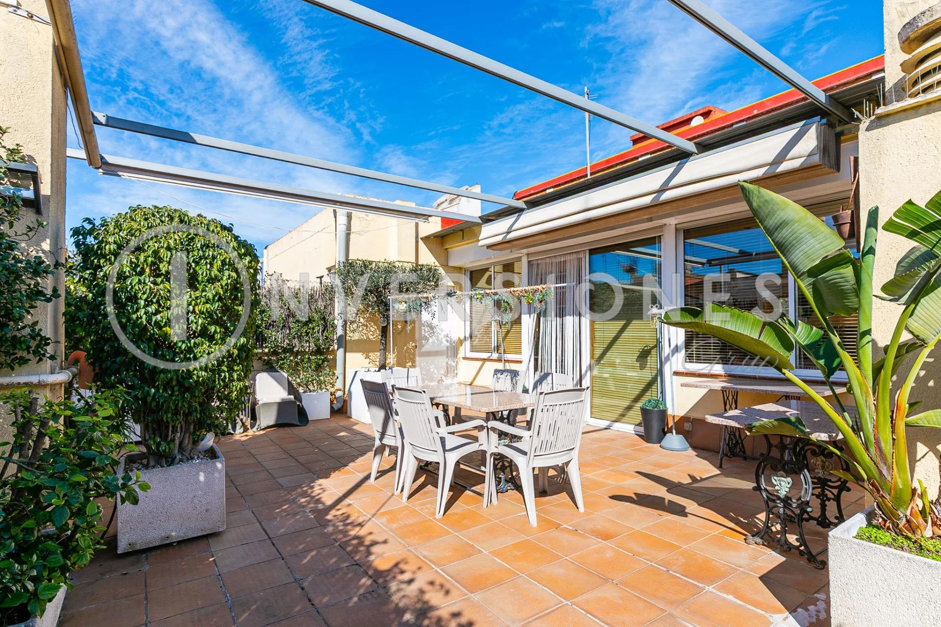 Barcelona penthouse with 100 m² terrace