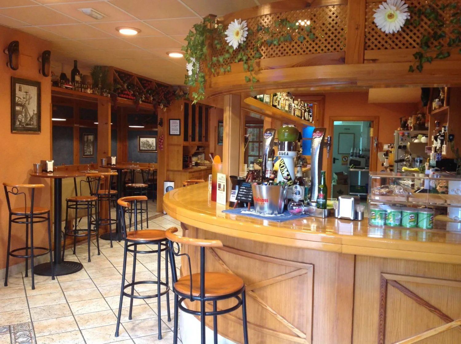 Beachside hospitality premises with two garages