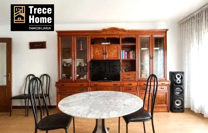 Three-bedroom flat near Cantabria coast