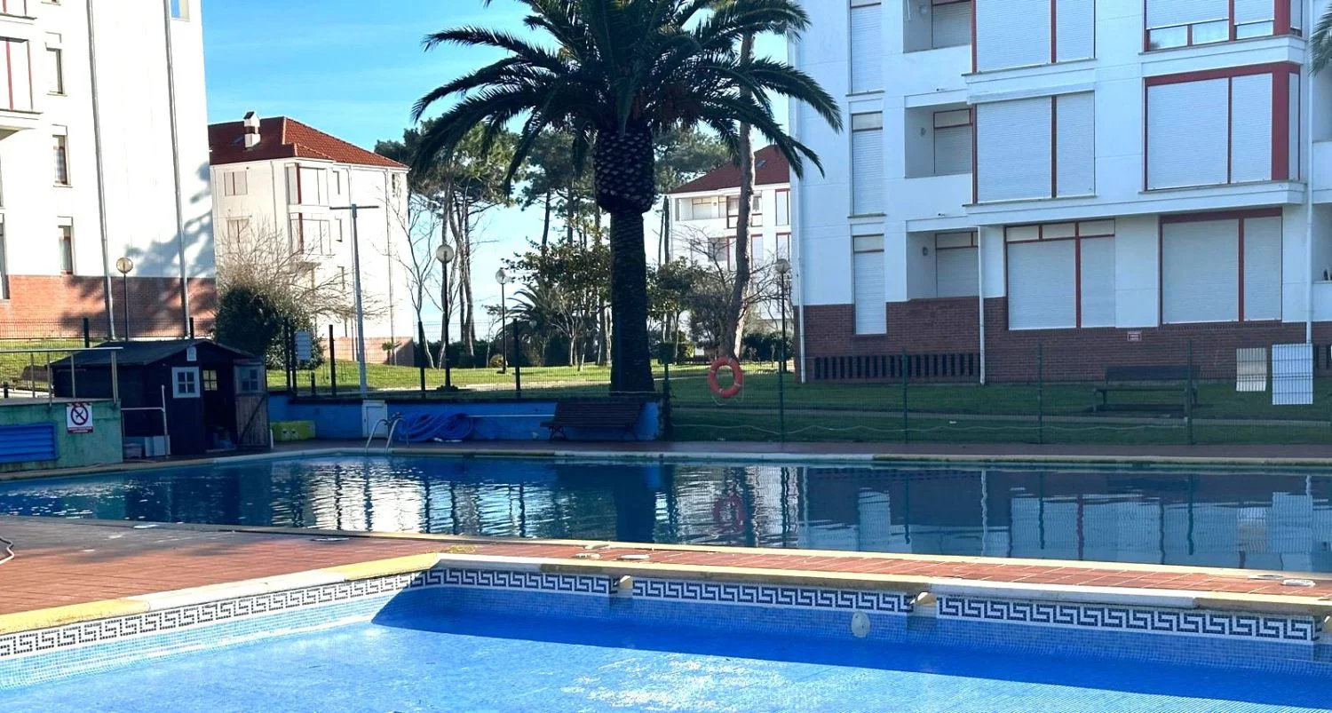 Piso costero en Noja con zonas comunes