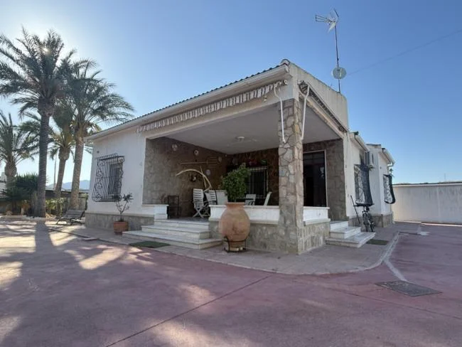 Independent chalet with private pool