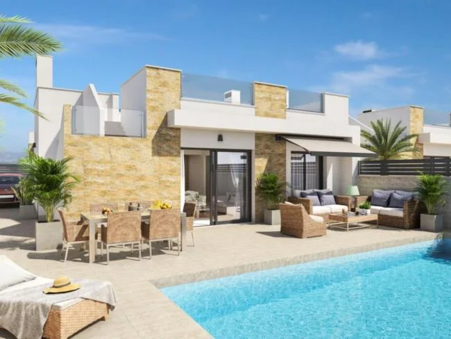 New-build chalet near La Marina beaches
