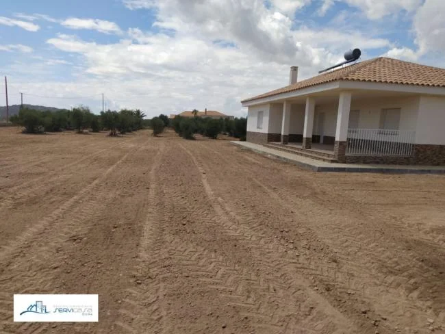 Chalet nuevo, parcela de 5.000 m², Abanilla