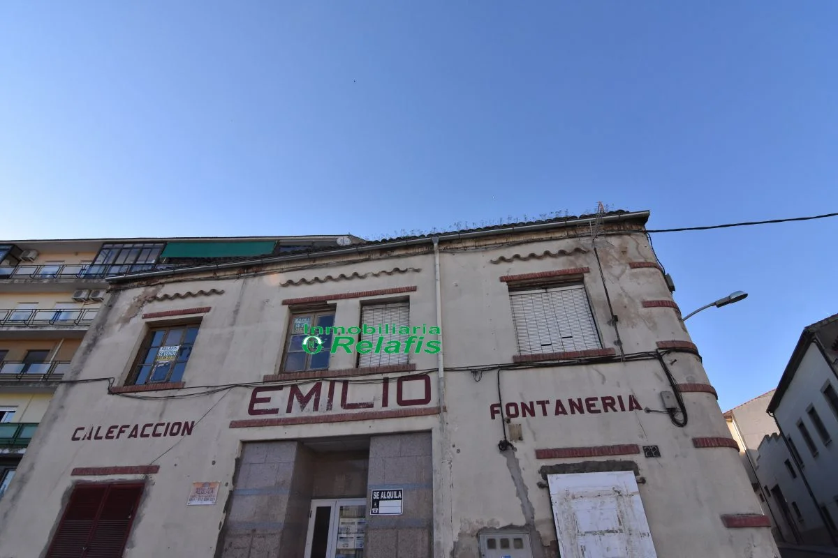 Mixed-use house in Ciudad Rodrigo