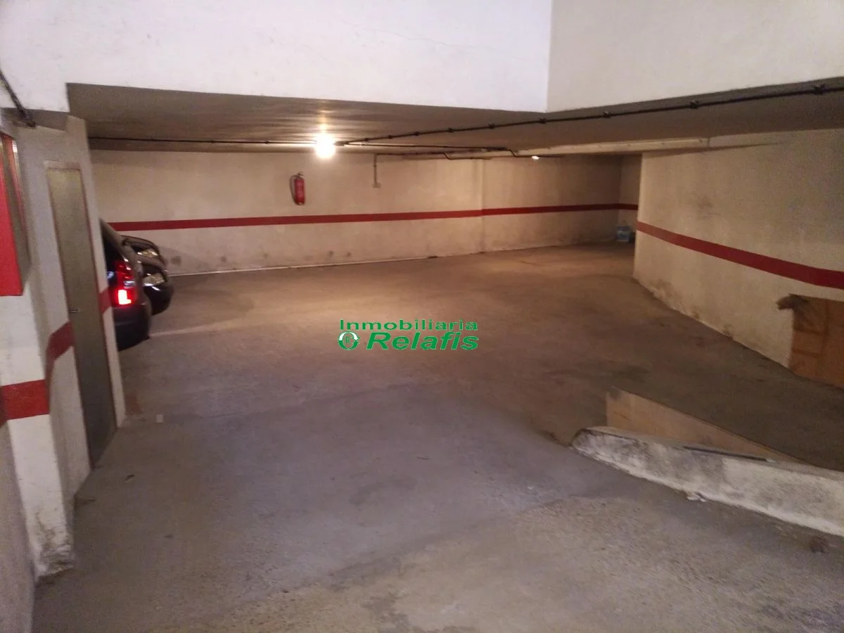 Garaje de dos plazas en Zurguen