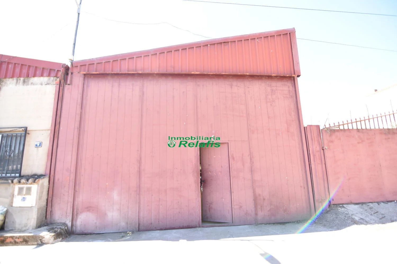 Industrial warehouse with 991 m²