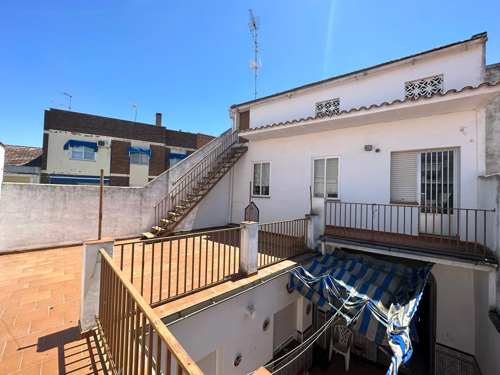 Gran propiedad de ocho dormitorios con terraza