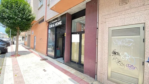 Reformed commercial unit in Arteixo