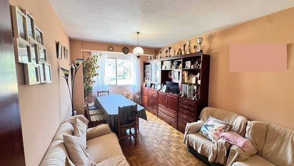 Central Arteixo flat with three bedrooms