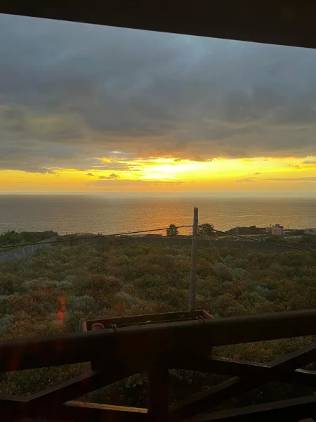 Adosado con vistas al océano y cuatro dormitorios