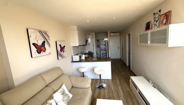 Apartamento reformado en Benidorm con vistas al mar