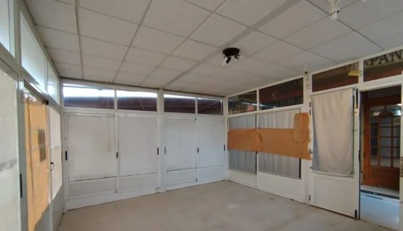Local comercial en Juzgados, 65 m²