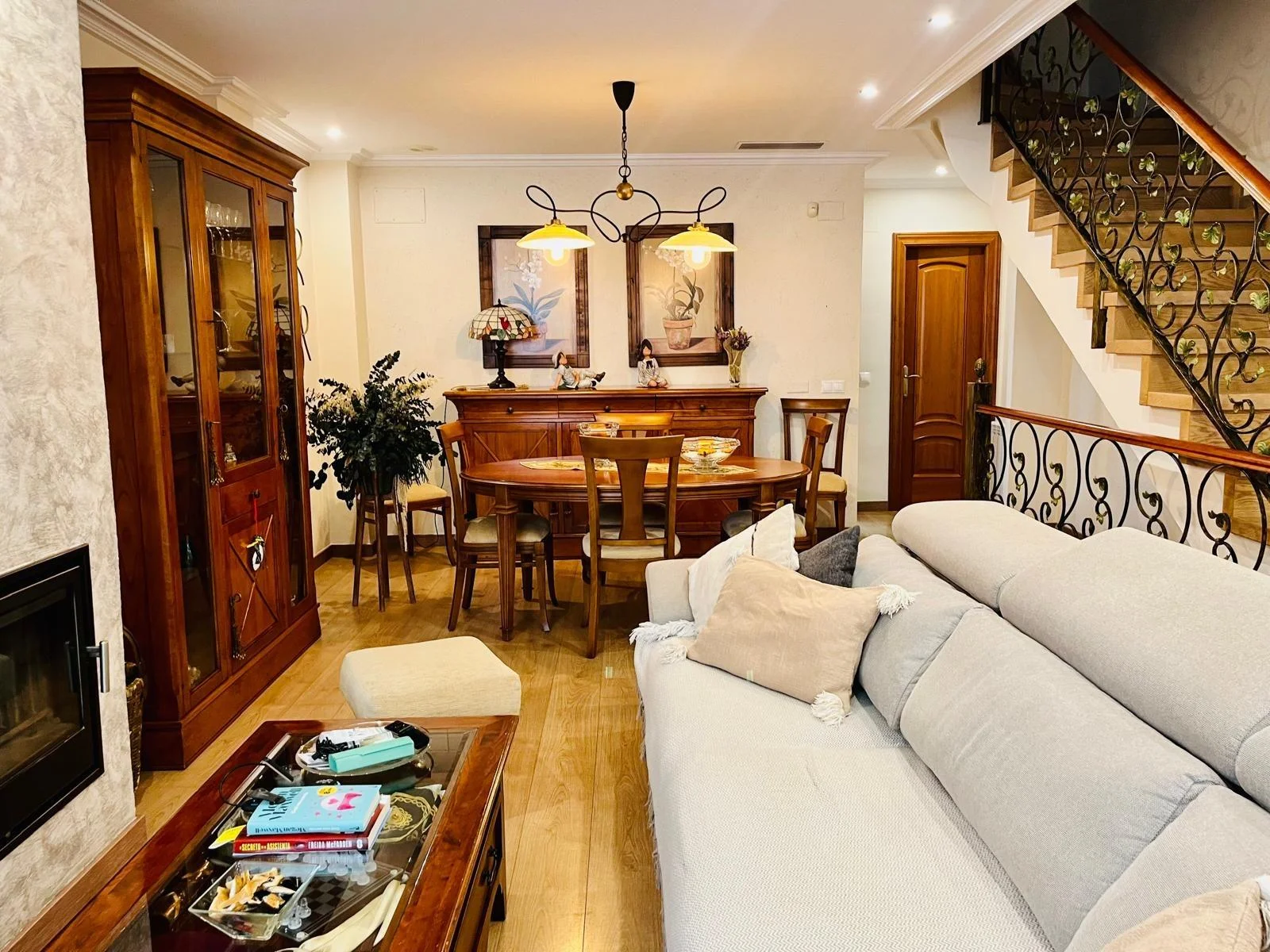 Three-bedroom townhouse with communal pool