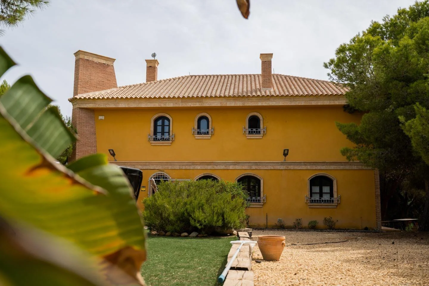 Luxury villa with 13,000 m² wooded plot