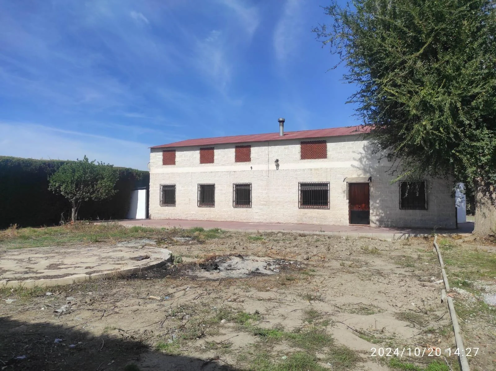 Rural estate with equestrian land