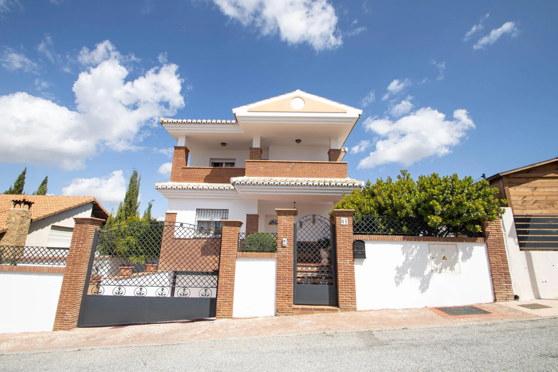 Independent chalet with private pool