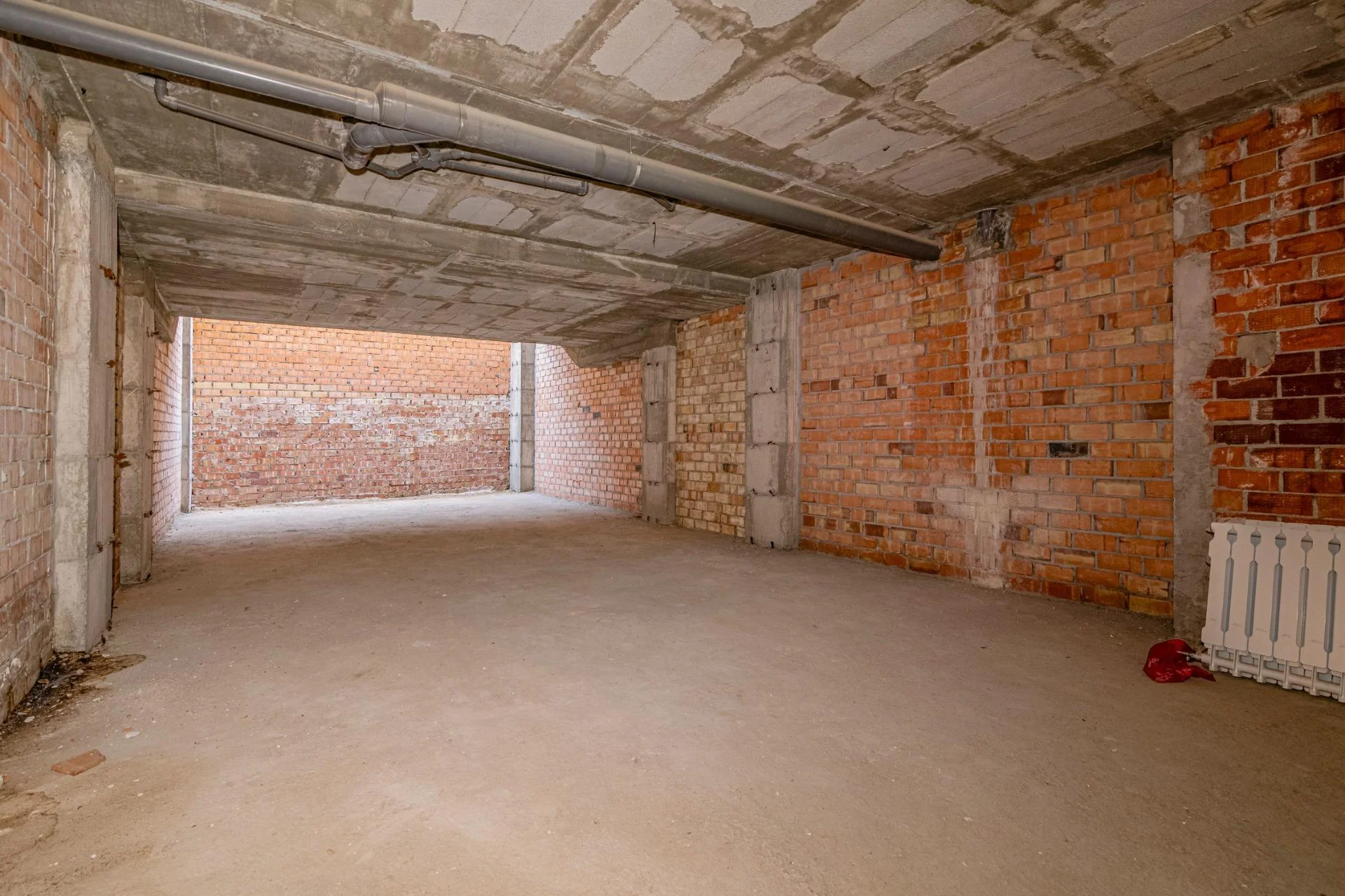 Chana commercial premises, 249 m², conversion potential