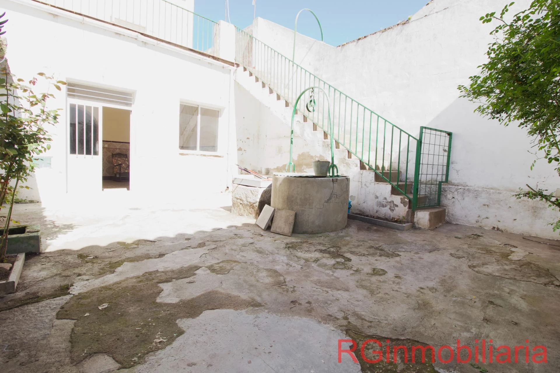 Casa con piso independiente y siete dormitorios