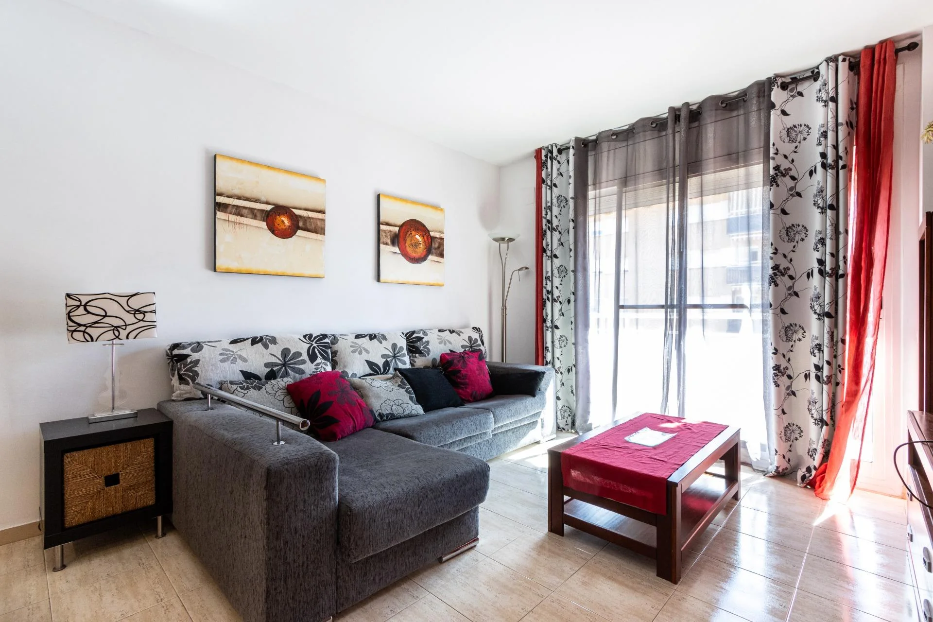 Three-bedroom flat with parking in Can Rull