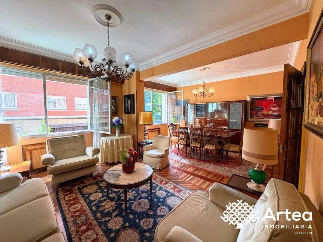 Spacious Sabino Arana flat, four bedrooms