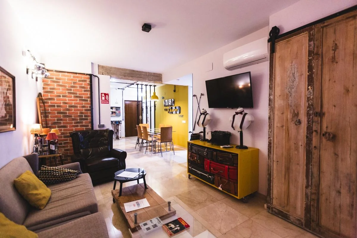 Central Córdoba flat, five-bedroom tourist operation