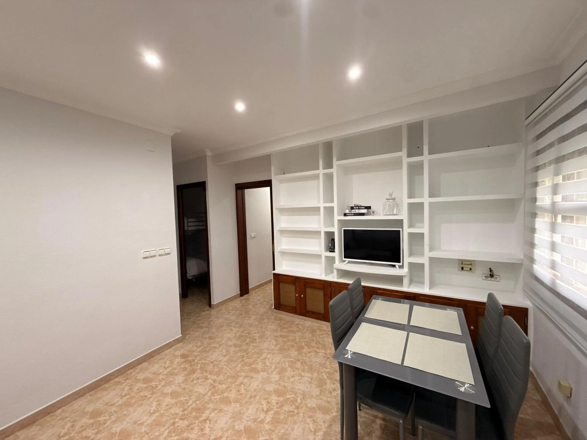 Piso reformado en Ollerías, dos dormitorios