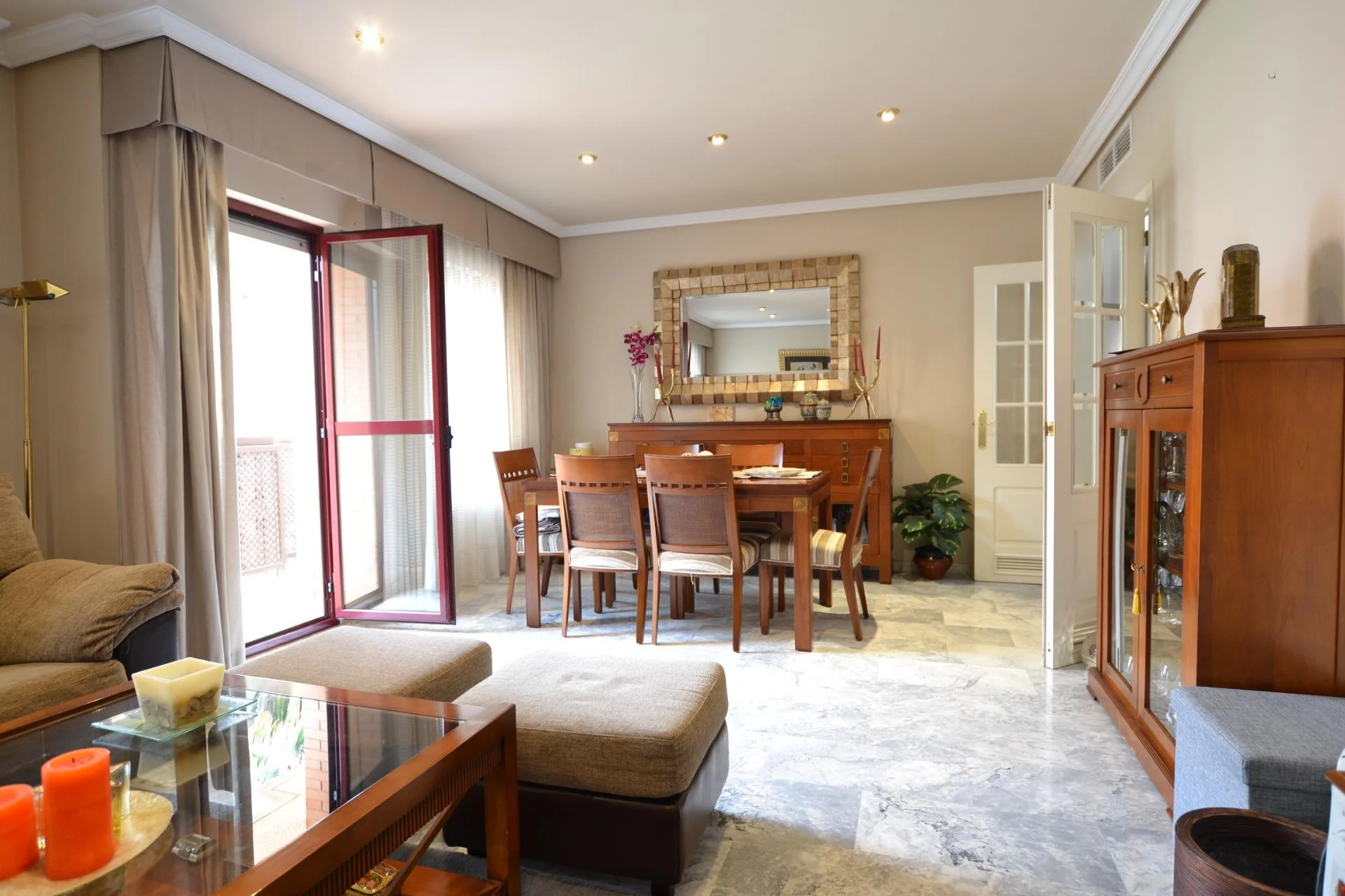 Spacious Vista Alegre flat, five bedrooms