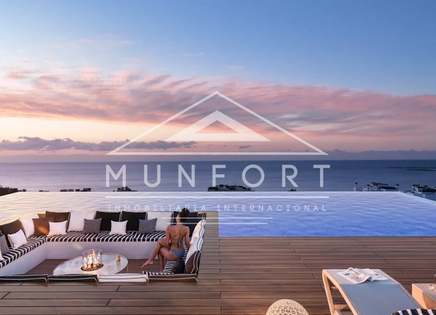 Sea-view apartment near Villajoyosa beach