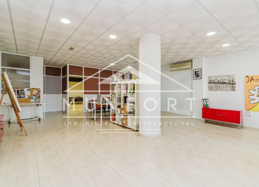 Local comercial céntrico de 185 m² con cambio de uso