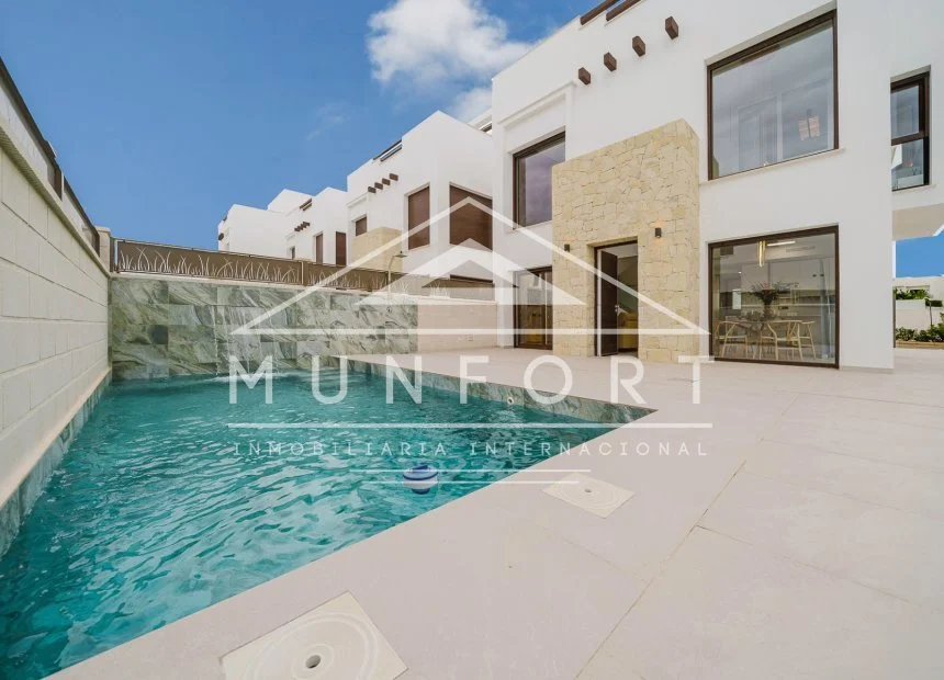 Villa de tres dormitorios con piscina privada