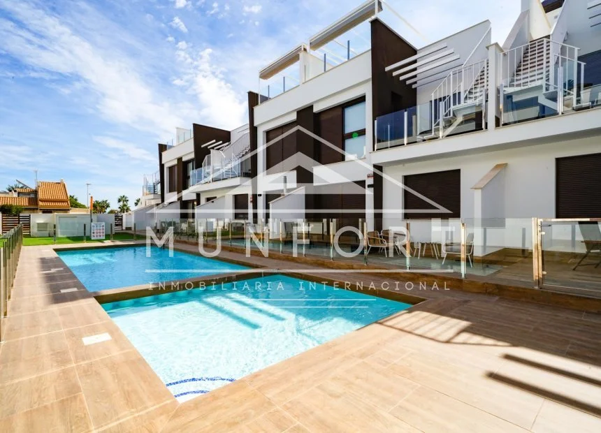New-build ground-floor bungalow near coast