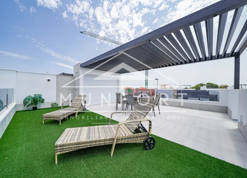 New-build bungalow with private pool