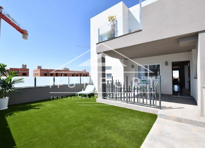 New-build top-floor bungalow with solarium