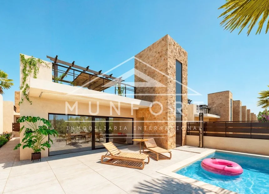 Villa de obra nueva con piscina privada