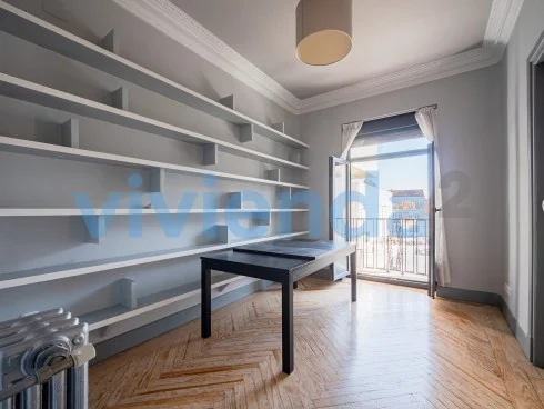 Six-bedroom exterior flat in Justicia