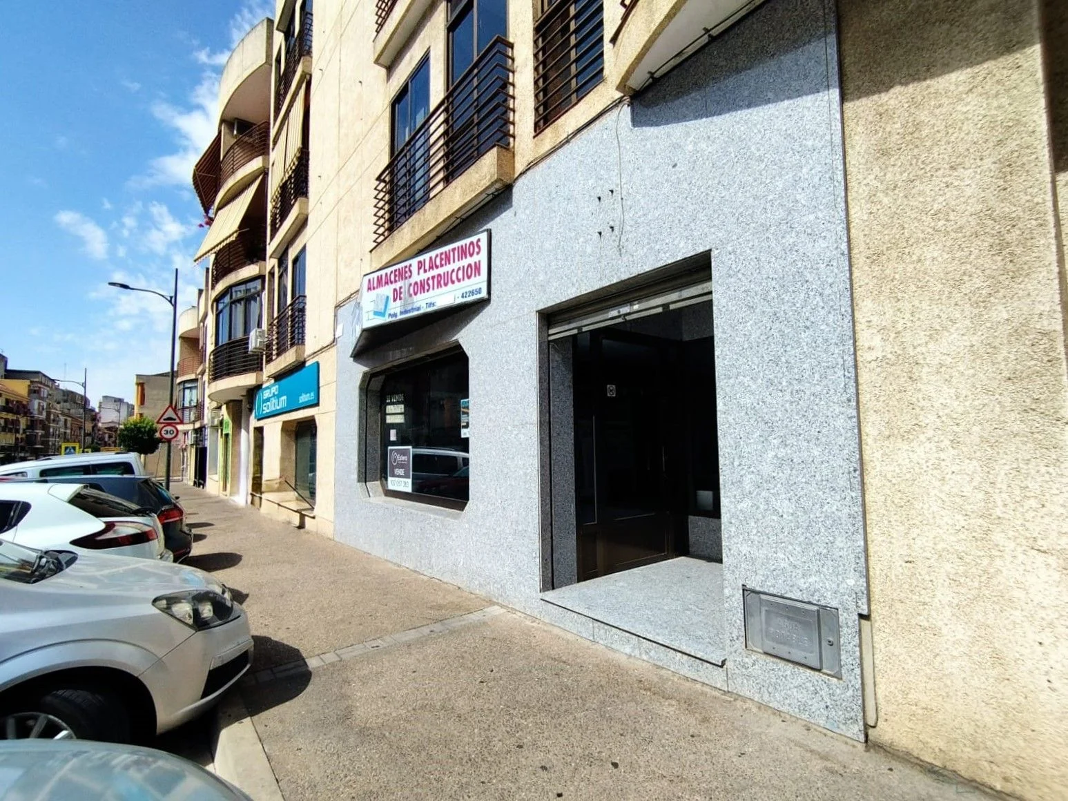 Local comercial diáfano de 287 m²