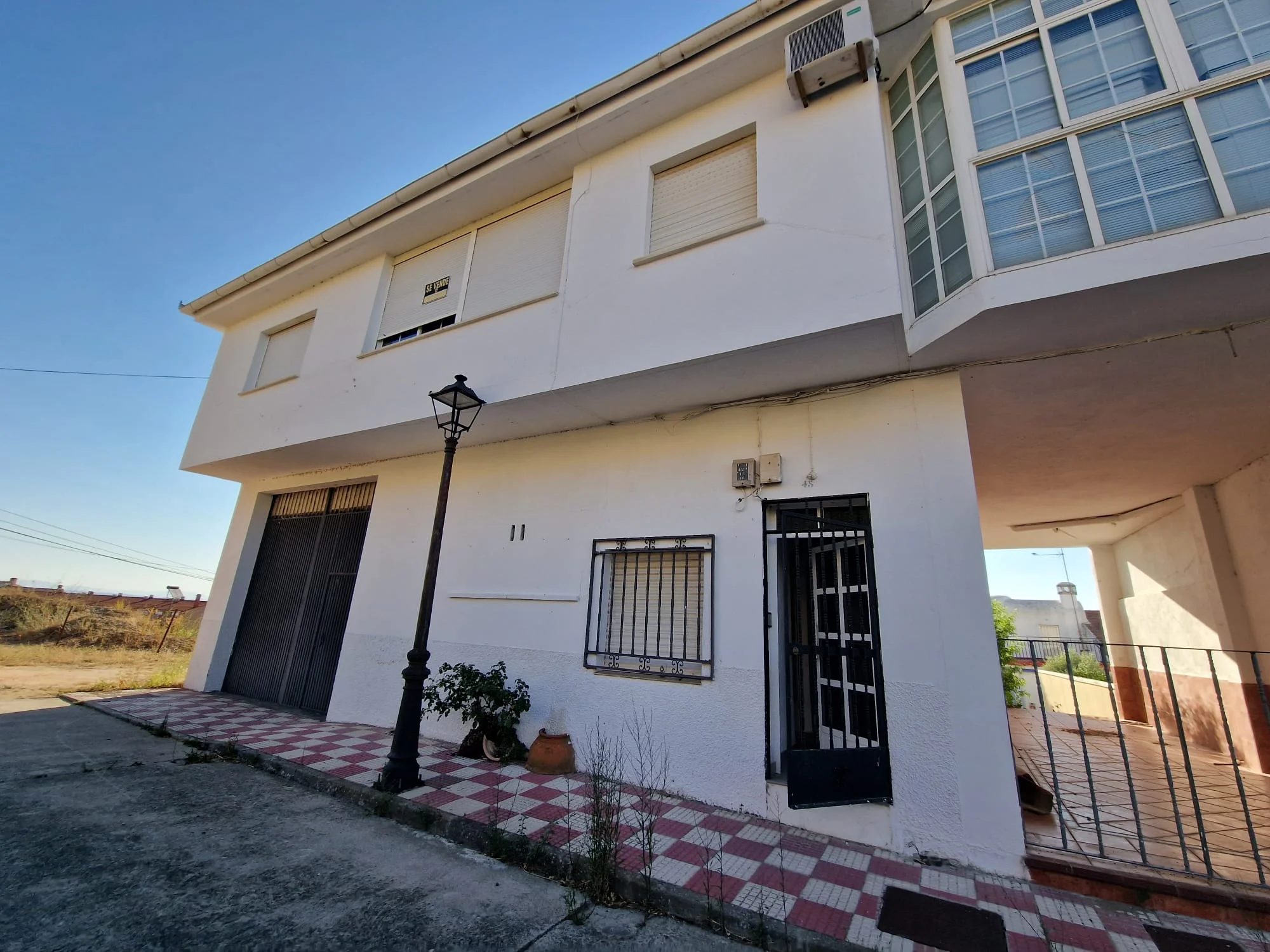 Casa en Galisteo con local comercial